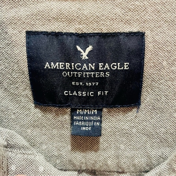 American Eagle Gray Dot Classic Fit Button Down Shirt Medium - Picture 3 of 7
